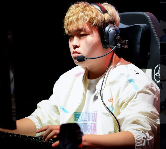 在比赛中展 在比赛中展