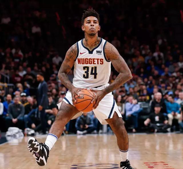 由边后卫挂 由边后卫挂